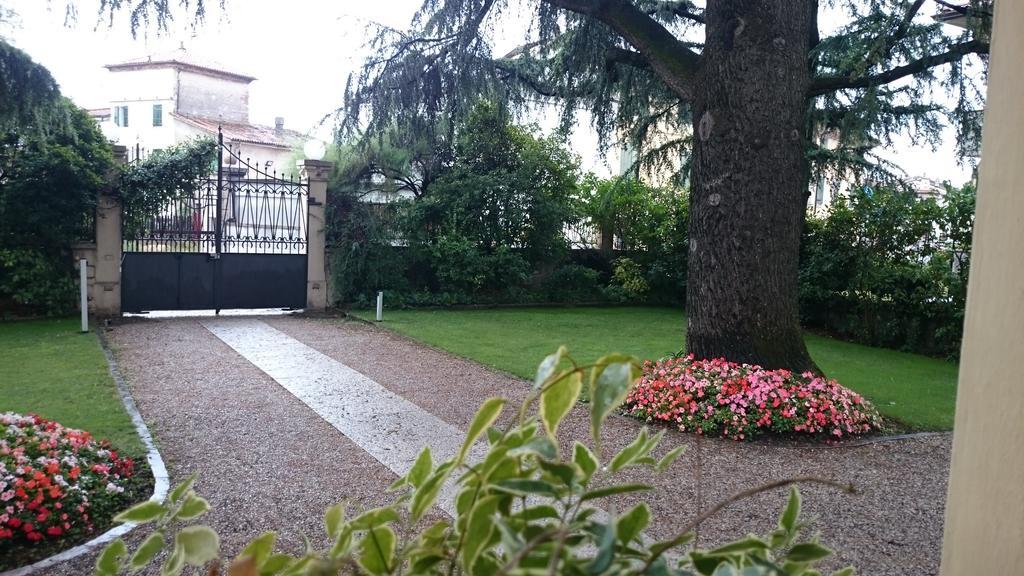 B&B Villa dei Pini Domegliara Exterior foto