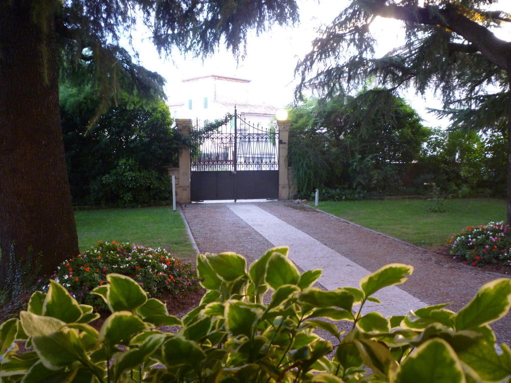 B&B Villa dei Pini Domegliara Exterior foto